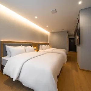 *** Hotel Comfort Yeouido South Korea